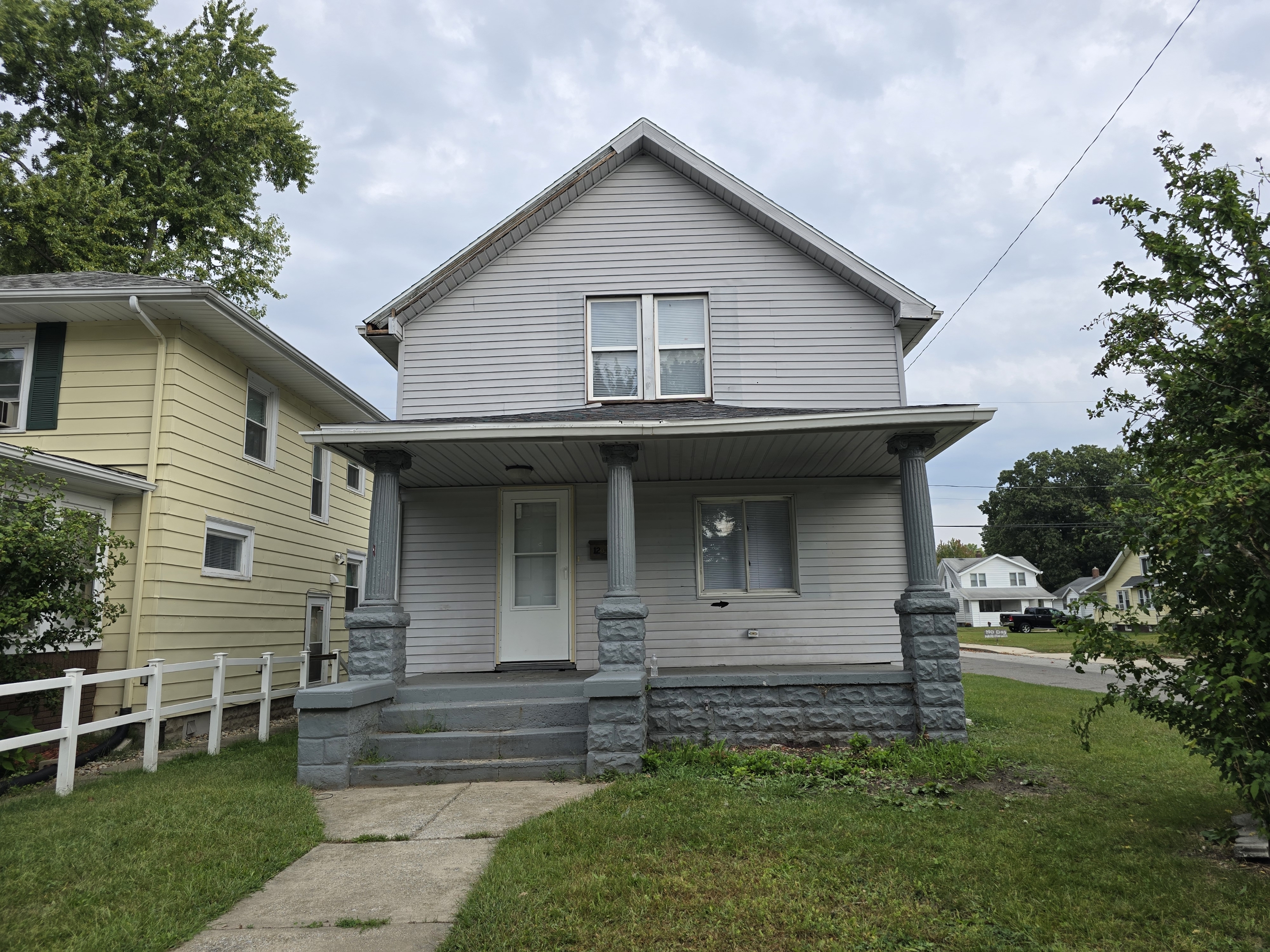 1231 Cedar St