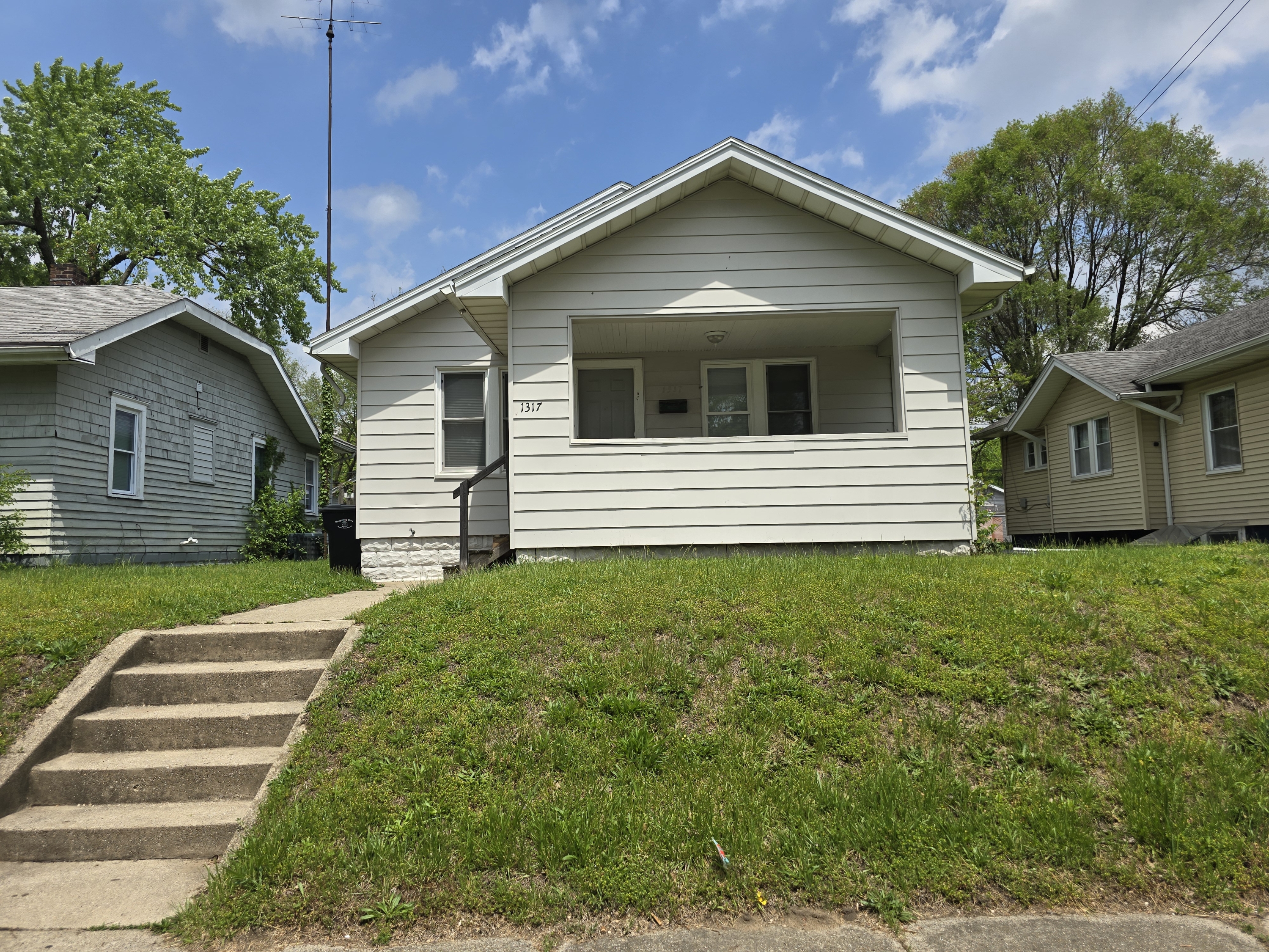 1317 Miner Street
