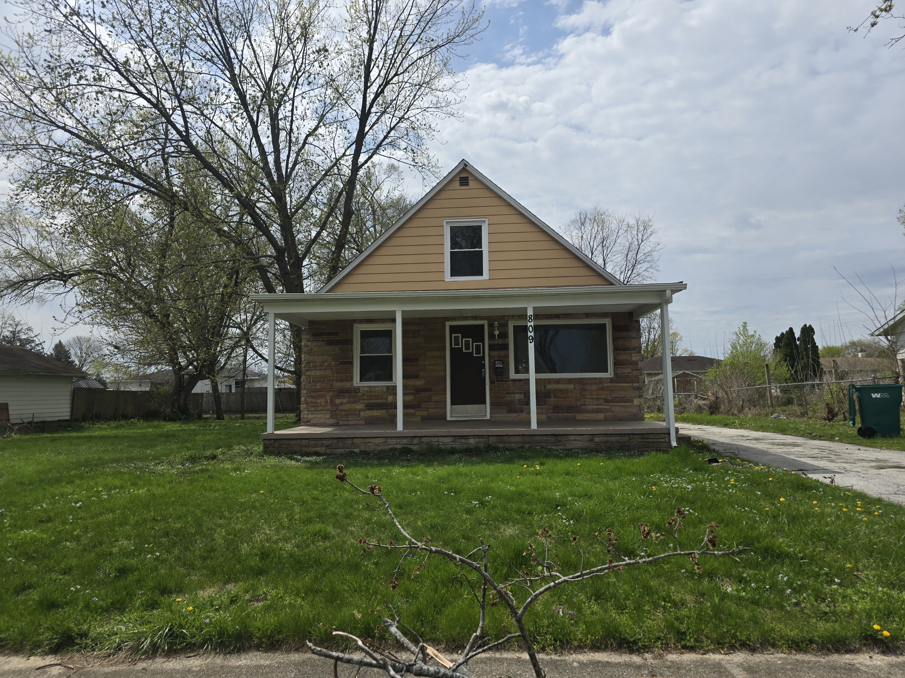 Property main image