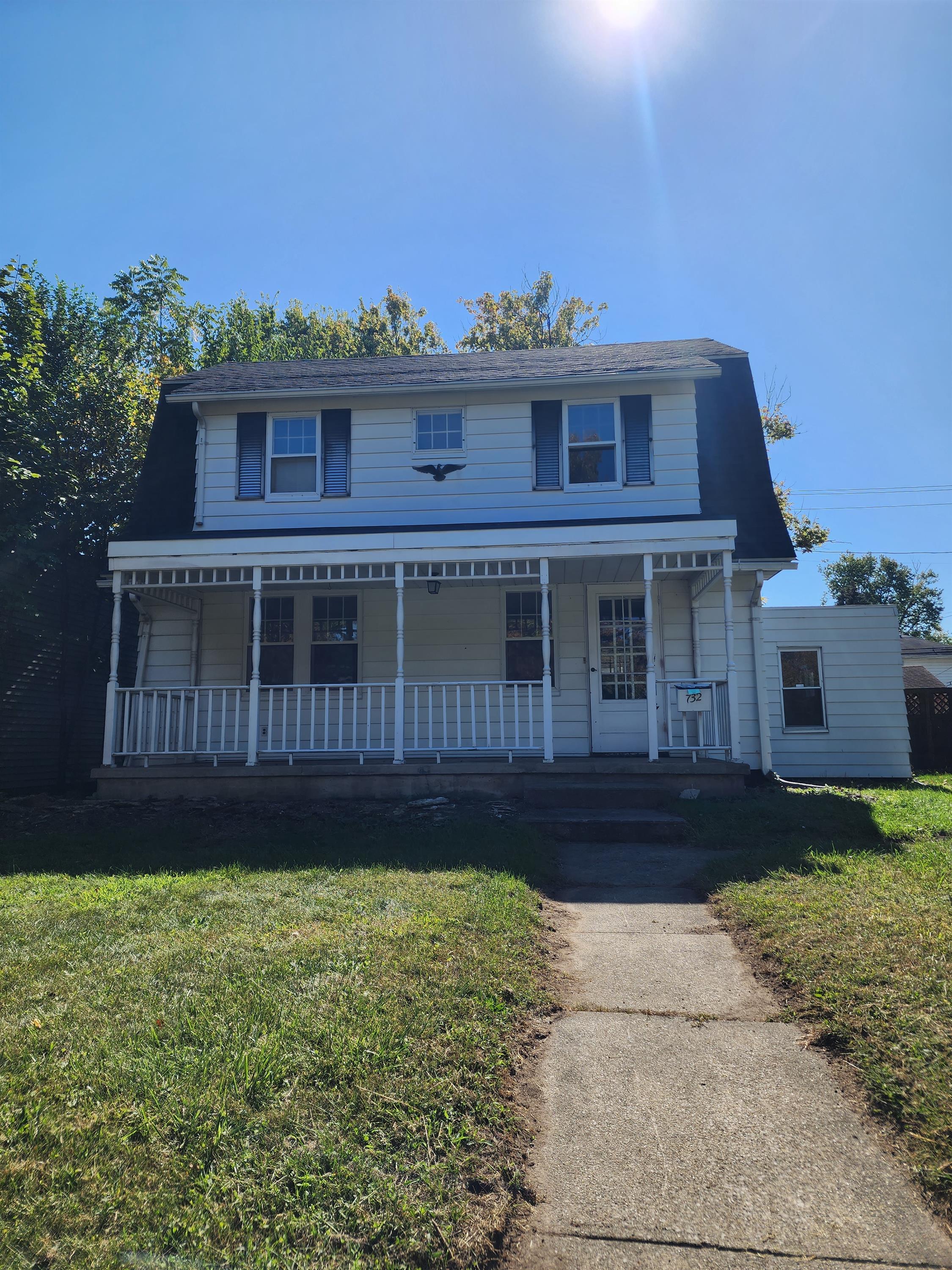 732 E Ewing Ave