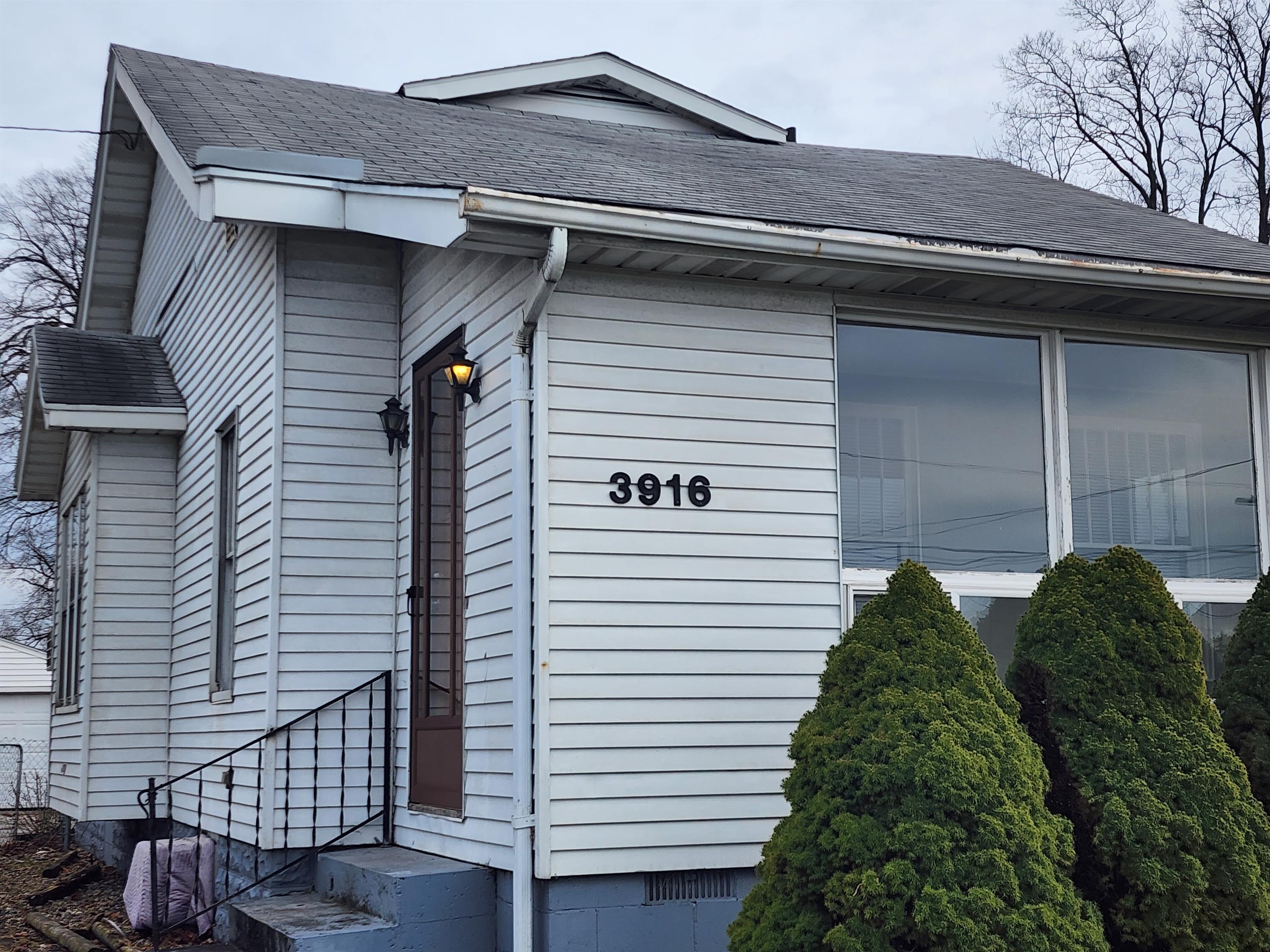 3916 South Michigan Street